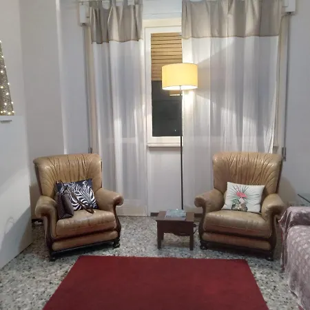 Al Numero 1 Apartment *